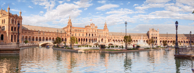 Panoramic view of the Plaza de España and its canal in Seville, Spain © Hamish