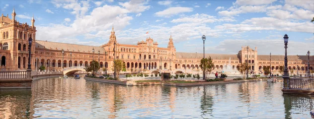 Fototapeten Mediterranes Europa Panoramic view of the Plaza de España and its canal in Seville, Spain  © Hamish