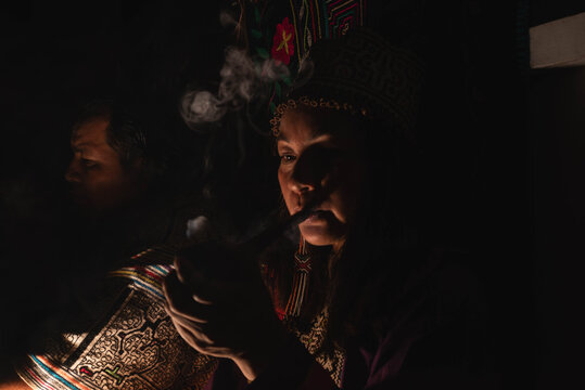 Shipibo Woman smoke