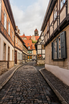 Narrow alley in the old town of Quedlinburg, Saxony-Anhalt state, Germany