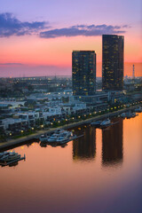 Obraz premium Melbourne city sunset skyline over the Yarra River Marina, Victoria, Australia