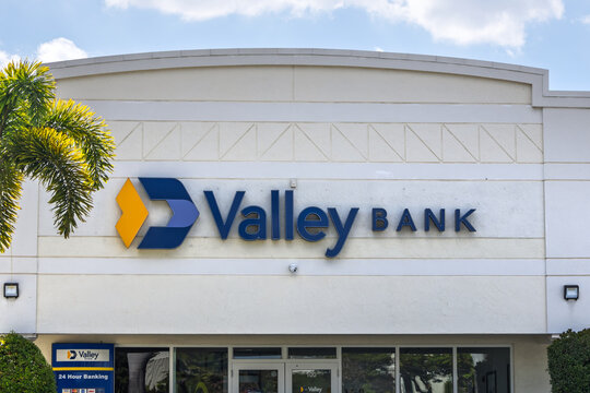 Valley BANK branch exterior with financial institution logo in Doral, Florida.