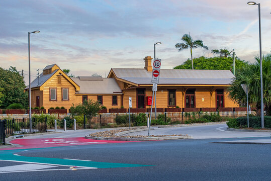 Railway Friendly Bar, Johnston St, Byron Bay, New South Wales, Australia. Heritage building next to the abandoned railway and the bus station.
