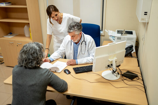 Medical consultation in hospital setting