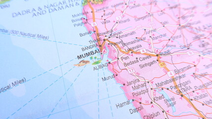 Obraz premium Mumbai, Maharashtra, India on a Colorful Map