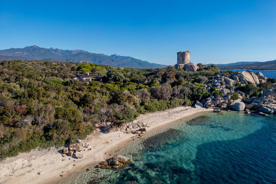LA TOUR G&Eacute;NOISE DE CALDARELLO EN CORSE