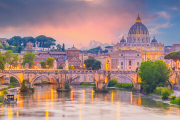 St. Peter's Basilica in  the Vatican, Rome © f11photo