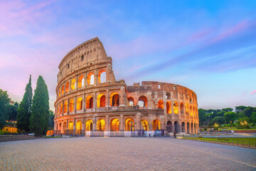 Naklejka premium Ancient Colosseum Amphitheater in Rome city