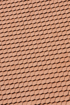 Toiture en tuiles rouges en motif r&eacute;p&eacute;titif vue