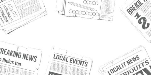 Obraz premium Scattered newspaper pages with headlines like breaking news and local events