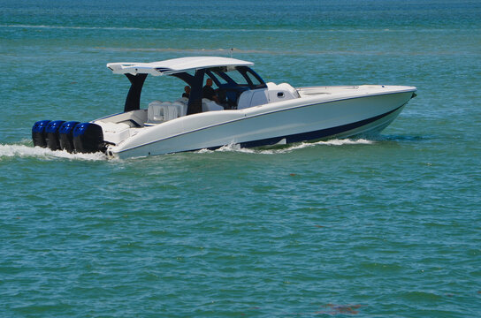 Speed Boat Powered by Four Outboard Engines