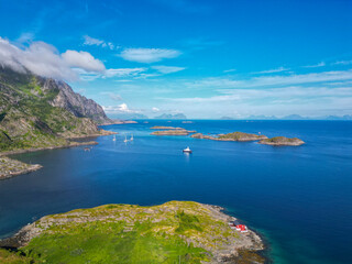 Fototapeta premium Henningsvær auf den Lofoten