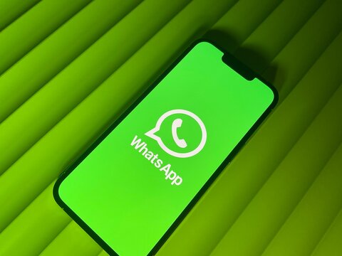 whatsapp photo. whatsapp on screen.whatsapp background 
