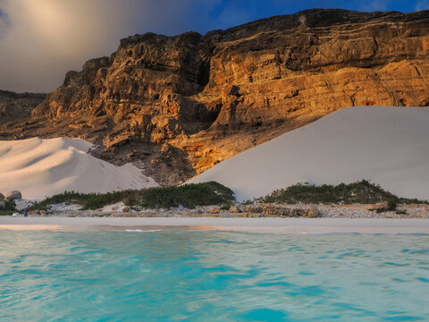 Sand dunes and cliffs rising above turquoise sea on Socotra island
CATEGORY: Landscapes