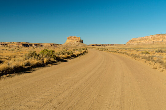 USA, New Mexico, Chaco Canyon.  Fajada Butte, rises 135 meters (443 feet) above the canyon floor, and marks the entrance to the National Park