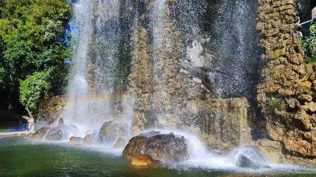 17.03.2026, Nice - Frankreich. Colline de Chateau, Cascade.