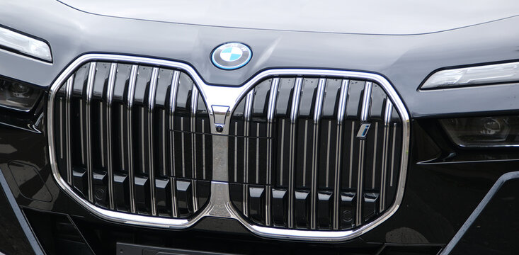 BMW Auto Front mit BMW Logo, K&uuml;hlergrill, Z&uuml;rich 29 M&auml;rz 2026