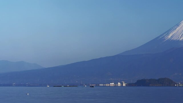 富士山と淡島 左から右へパン