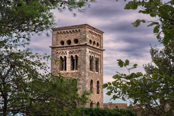 Fototapeta premium Exterior of the monastery of Sant Pere de Rodes in Spain, surrounded by nature