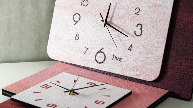 Traditional analog clock that is running