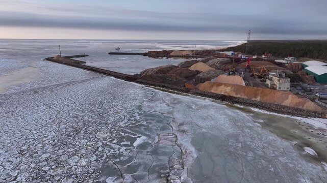 The main activities of the Skulte port are the export and import of environmentally friendly cargo, fishing, fish processing, and tourism. Primarily, timber is brought here &ndash; pulpwood, firewood, cellu