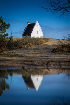Versandete Kirche Den Tilsandede Kirke - Sankt Laurentii Kirke bei Skagen in D&auml;nemark