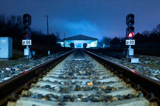 Latency Track Signals. Rail signals time AI inference along straight tracks