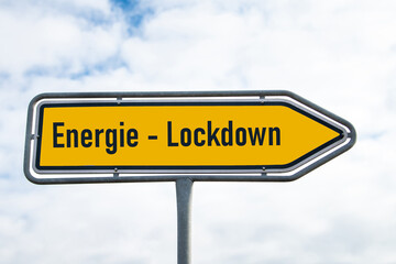 Fototapeta premium Energy lockdown in german language, fuel prices, diesel and petrol, increasing costs, closed gas station, shortage crisis of gasoline, rationing of delivery quantity 