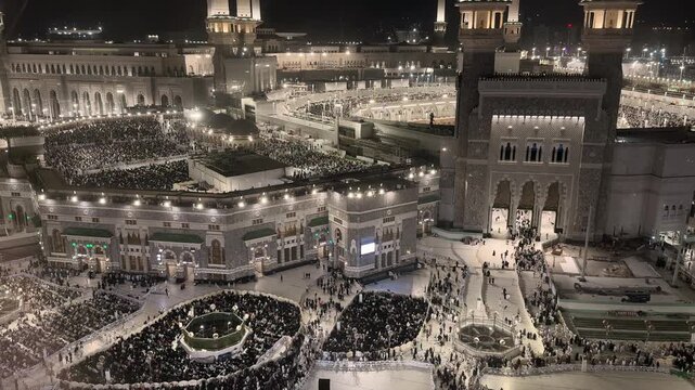 Makkah Saudi Arabia, 05 02 2026, Makkah Saudi Arabia 4K Umrah Hajj 2026 Taif City Aerial View Holy Kaaba Masjid Al Haram Pilgrims Tawaf Spiritual Journey Video