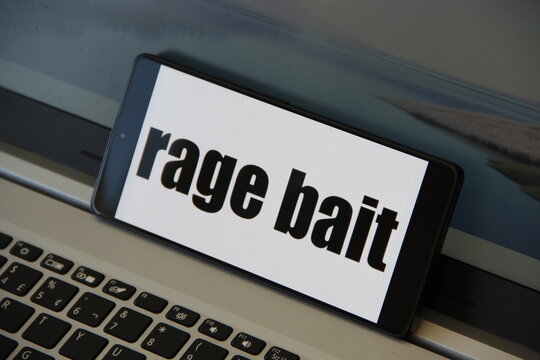 Rage Bait - Conte&uacute;do online deliberadamente criado para provocar raiva ou indigna&ccedil;&atilde;o, com objetivo de aumentar o engajamento ou tr&aacute;fego.