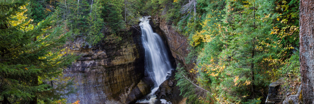 64776-010.14 Miners Falls Pictured Rocks National Lakeshore, MI