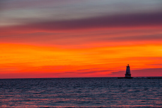 64795-01020 Ludington North Pierhead Lighthouse at sunset on Lake Michigan, Mason County, Ludington, MI