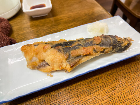 和食の焼き魚。味噌漬けした銀だら。
