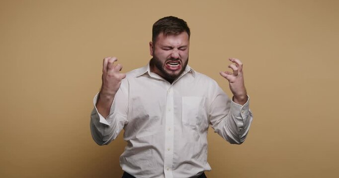 Expressing emotions through gestures in a lively performance capturing raw human feelings