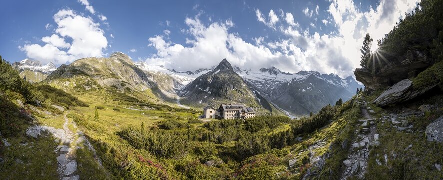 Alpine panorama, Berlin hut on the Berliner H&ouml;henweg, Steinmandl mountain peak, Waxeggkees and Hornkees glacier, Zillertal Alps, Zillertal, Tyrol, Austria