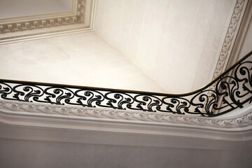 Stairwell of a French private mansion © Redzen