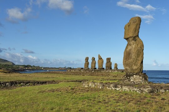 Moais at the Tahai ceremonial complex, Hanga Roa, Rapa Nui National Park, Unesco World Heritage Site, Easter Island, Chile