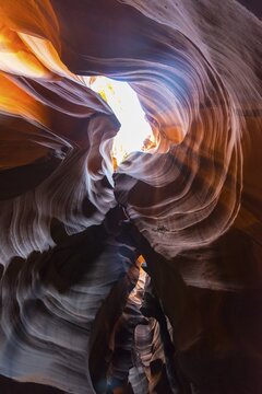 incidence of light in Sandstone Canyon, slot canyon, sandstone rock, Upper Antelope Canyon, Page, Navajo Nation, Arizona, USA