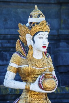 Statue, Pura Ulun Danu Batur Temple, Bali, Indonesia