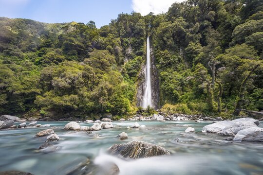 Thunder Creek Waterfall, Makarora River, Wanaka, Westcoast, South Island, New Zealand, Oceania