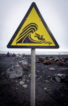 Warning sign, Tsunami, sudden high waves, danger to life, Reynisfjara Beach, South Iceland, Iceland