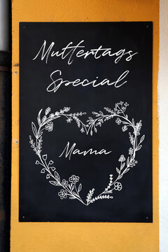 muttertagsspecial herz blumenranken mama