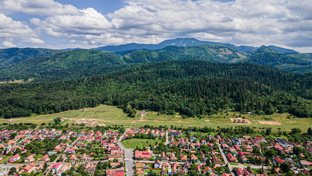 city by the mountains