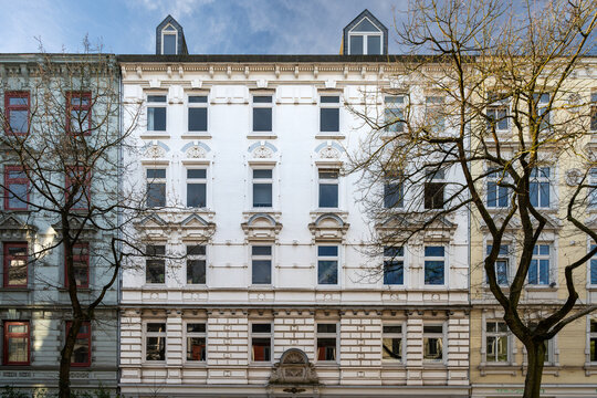 Fa&ccedil;ade of a classical historic apartment building in Hamburg in North Germany