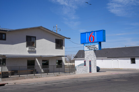 Williams, Arizona - March 28, 2026: Sign and exterior of a Motel 6 in Williams Arizona along Route 66