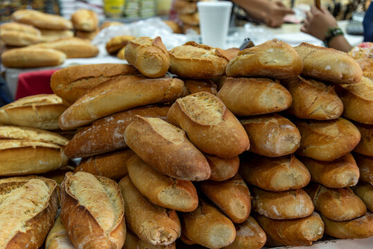 birote, guadalajara, mercado, panaderia, pan, boller&iacute;a, asado, alimento, holgazanear, fresco, caf&eacute;, bollo, baguette, desayuno, pasteler&iacute;a, comida, trigo, salubre, cocer, blanco, franceses, harina, gra