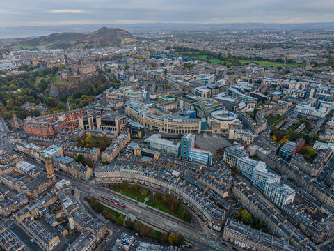 Beautiful aerial view of Edinburgh, the Historic Suburbs and Curved Streets, Scotland &ndash; Urban Pattern and Cityscape from Above