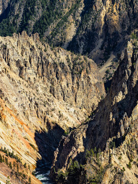 The landscape of the Grand Canyon at Yellowstone National Park.