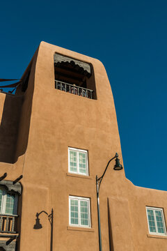 USA, New Mexico, Santa Fe.  Adobe architecture