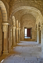 Obraz premium Arles, il chiostro dell'abbazia di Montmajour, Provence, France